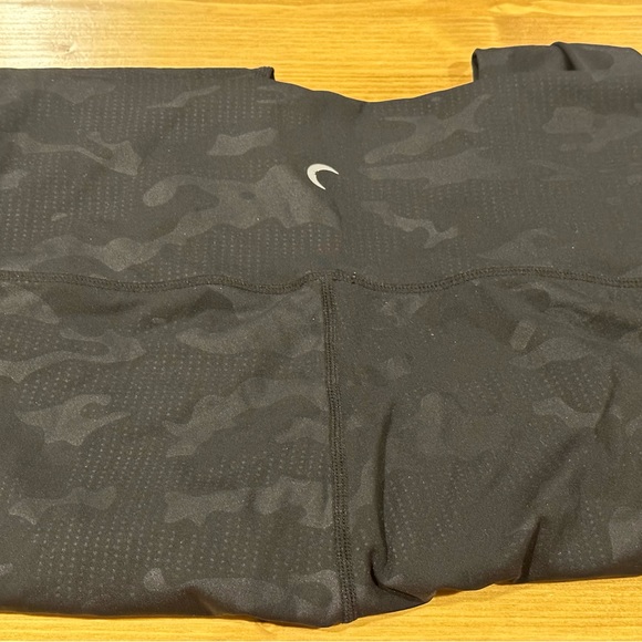 Zyia Pants & Jumpsuits Zyia Active Midnight Camo Leggings - Picture 3 of 3